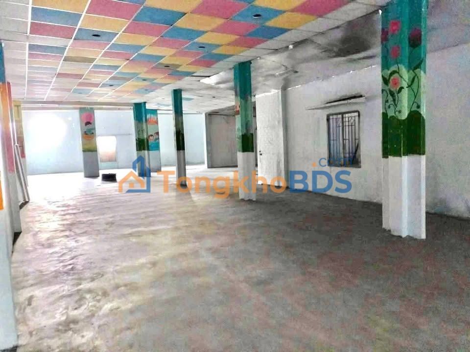 Kho xưởng Quận 12 400m2 25tr - Hoạt động ngay