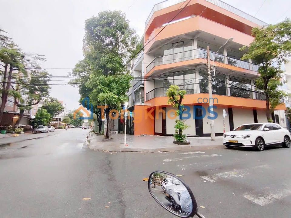 Nhà Góc 2 Mặt Tiền Ao Sen Tên Lửa - KD Sầm Uất - 42 Triệu/Tháng