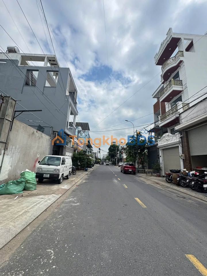 Đất nền Lê Văn Quới 70m² 8.2 tỷ - Đất xây được 6 tầng