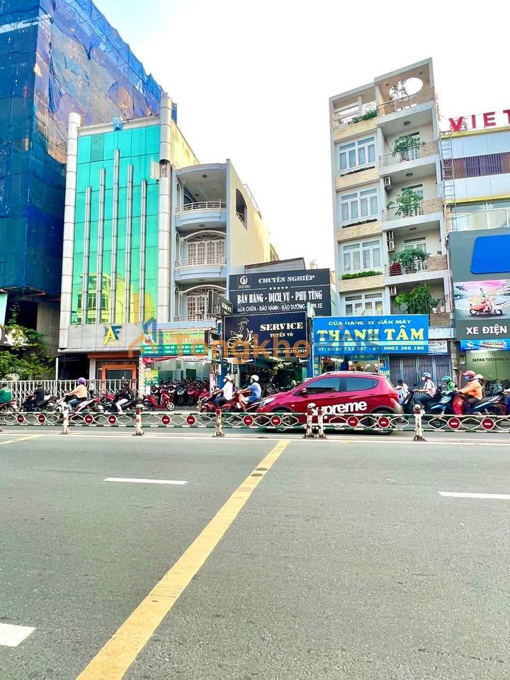 Nhà phố Hoàng Văn Thụ 206m² 75 tỷ - Mặt tiền KD