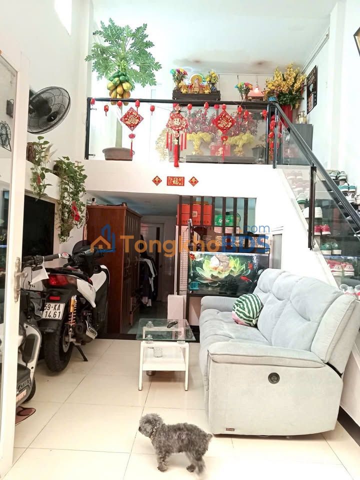 Cho thuê nhà đẹp Hẻm Bá Trạc, Quận 8 - 60m², 2PN, Giá 11 Triệu