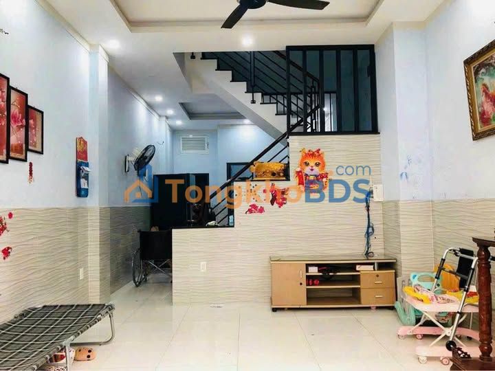 Nhà 3 Tầng Linh Xuân Thủ Đức 63m² - Gần Cầu Vượt, Dân Trí Cao - Giá 4.75 Tỷ