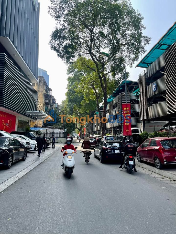 Nhà riêng Ngọc Khánh Ba Đình 62m2 24.8 tỷ - Ô tô vào tận nhà