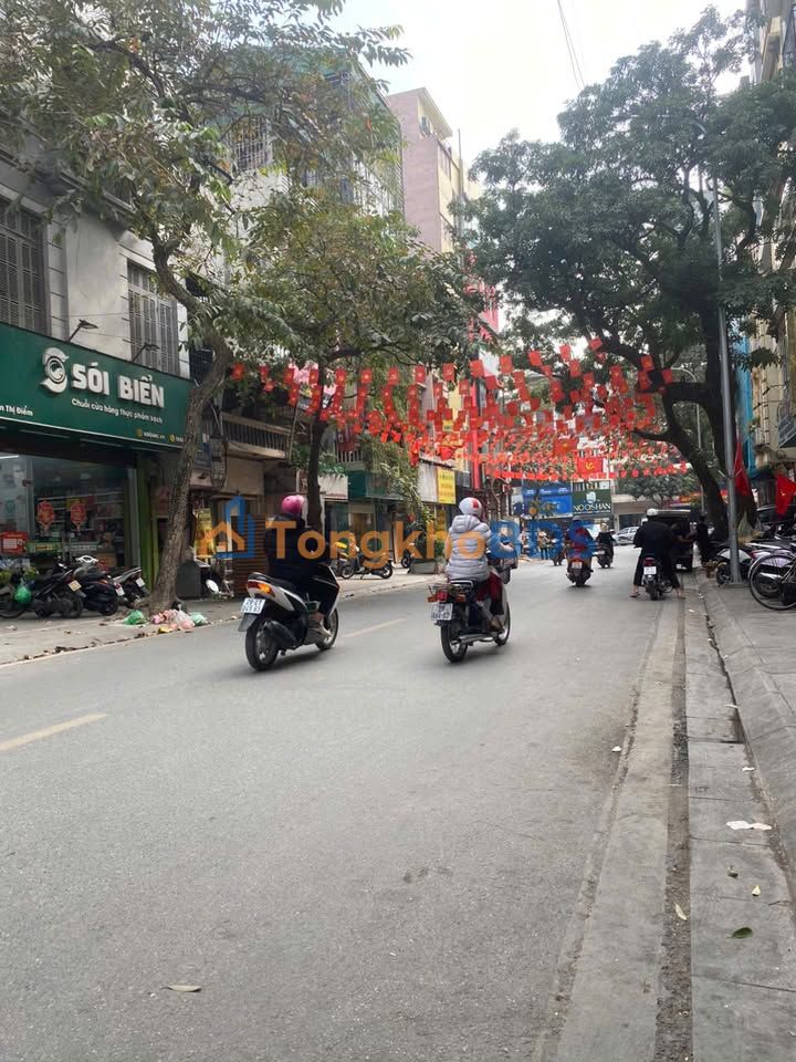 Nhà phố Đoàn Thị Điểm 60m² 35 triệu - Mặt tiền kinh doanh