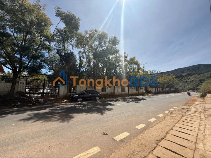 Nhà riêng Cam Ly 3.500m² giá 30 tỷ - Sẵn sàng ở ngay