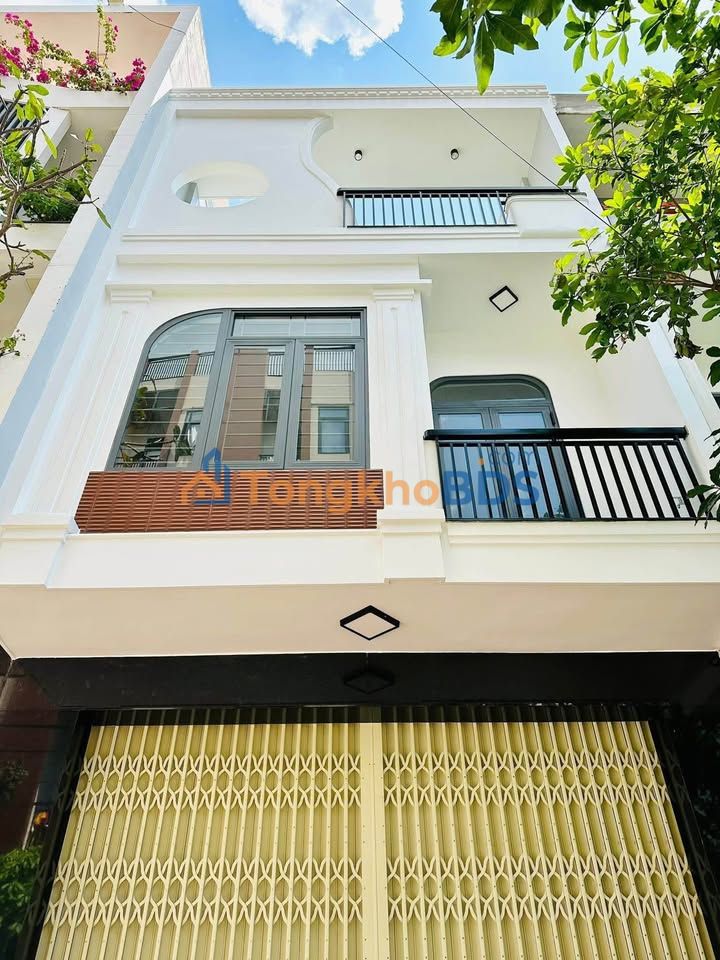 Nhà mặt tiền Gara Quyền Quy Nhơn 80m² 6.49 tỷ - Ô tô vào sân