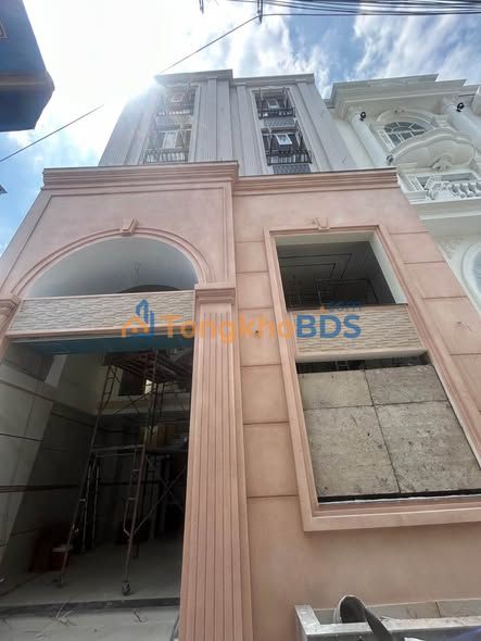 Nhà Hương Lộ 2 Bình Tân 56m² 5 tầng ô tô vào tận nhà