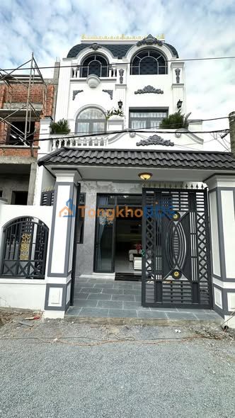 Nhà Tân Cổ Điển Cần Giuộc - 93m² Sổ Hồng Riêng - 2.55 Tỷ