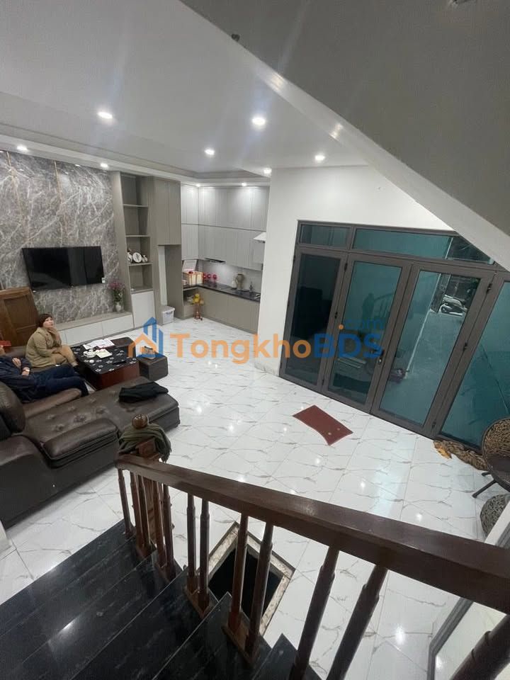 Nhà Phố Tựu Liệt 60m² (300m² sàn) Sổ Đỏ - Ở Ngay Chỉ 9 Tỷ