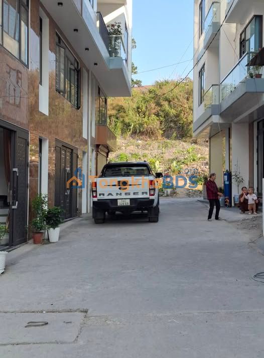 Nhà 4 tầng khu cấp cứu mỏ Hà Tú 50m² 2.8 tỷ - Sẵn sàng ở ngay