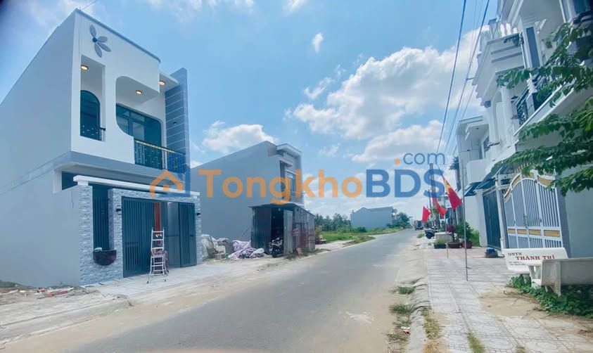 Nhà Mặt Tiền Đường 7A Vĩnh Long - 90m², 3PN, Sẵn Sàng Ở Ngay