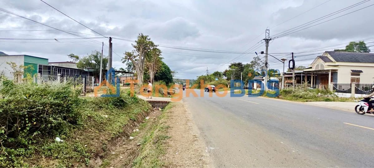 Bán Đất Mặt Tiền QL14 Chư Păh 400m² Thổ Cư - 1.95 Tỷ