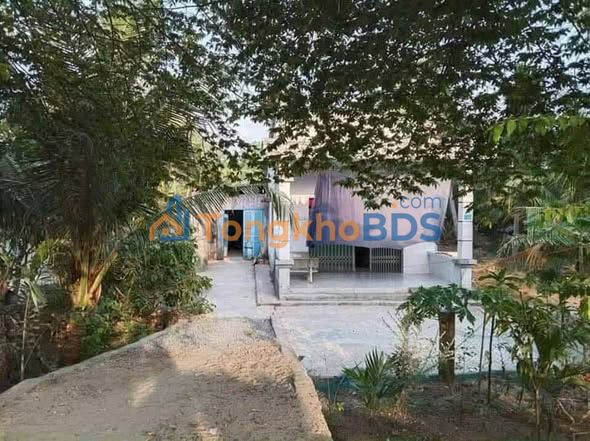 Bán Gấp Nhà Mặt Tiền Sông Tiền, Bến Tre - 837.9m² - 668 Triệu Tặng Vàng