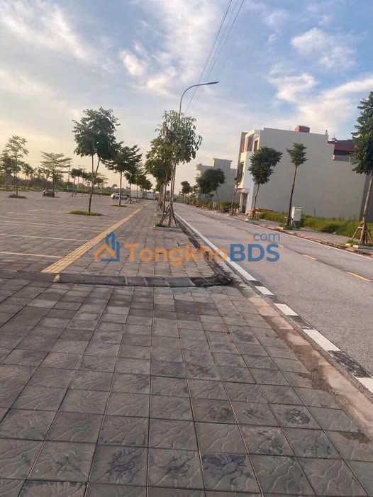 Bán gấp 2 lô LK7 Ngô Quyền, Hải Phòng - 80m² view bãi xe