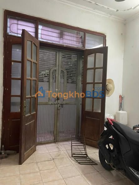 Nhà 33m² Cổ Nhuế - 4 Tầng, 2 Mặt Thoáng, Gần Ô Tô 9.6 Tỷ