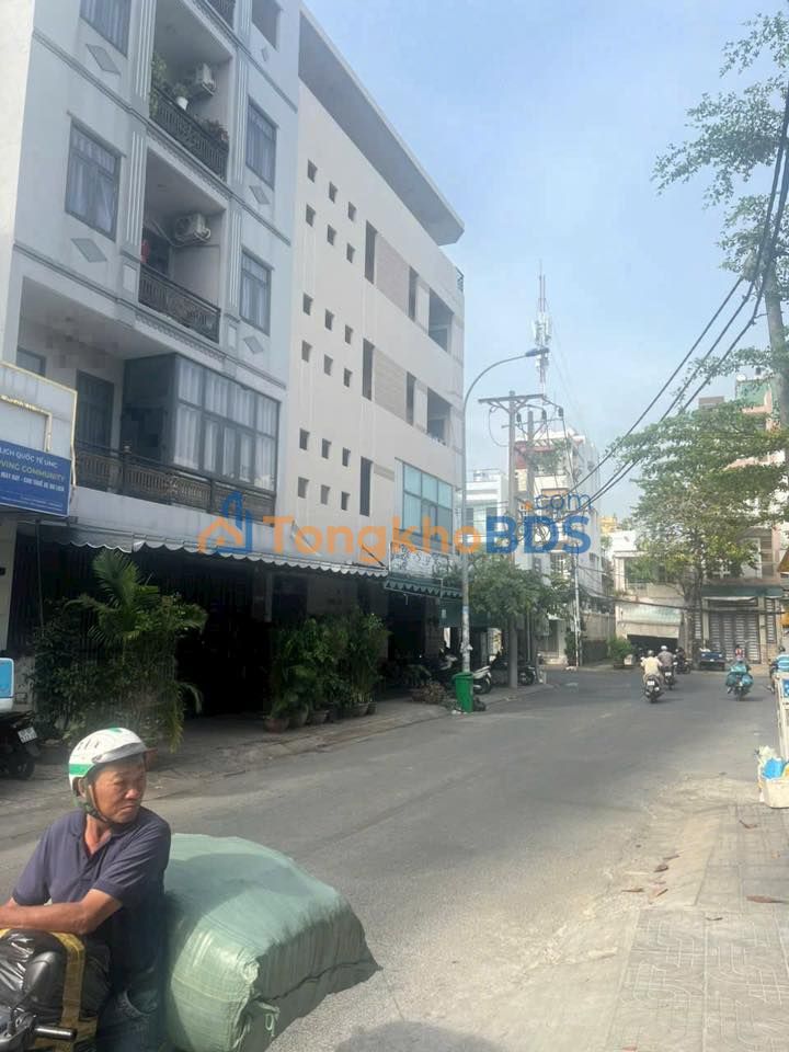 Nhà mặt tiền Đường Độc Lập Tân Phú 42m² 5,9 tỷ - Chính chủ ô tô vào