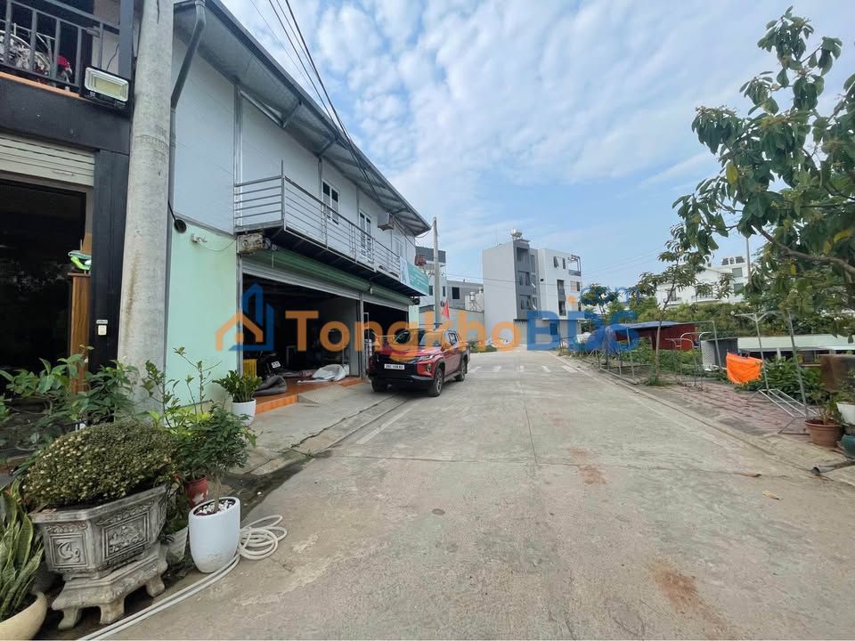 Đất nền mặt kè Đường Quyết Thắng, Sơn La - 94m² - 2.x Tỷ - Sổ hồng sẵn sàng