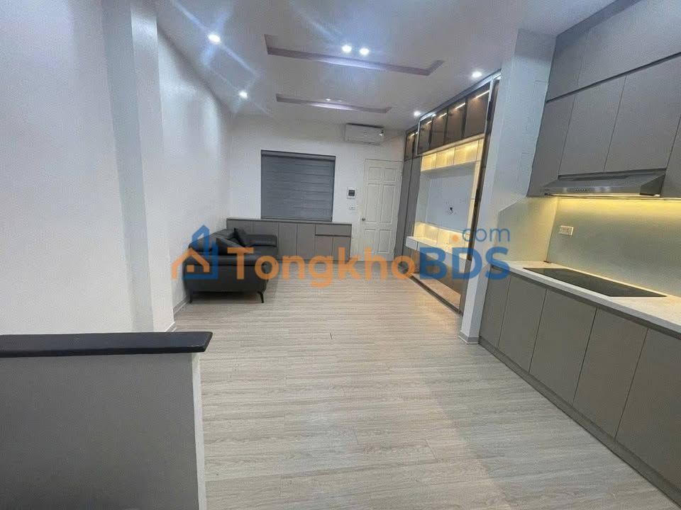 Căn hộ Trần Quốc Hoàn 39m² giá 5 tỷ - View đẹp