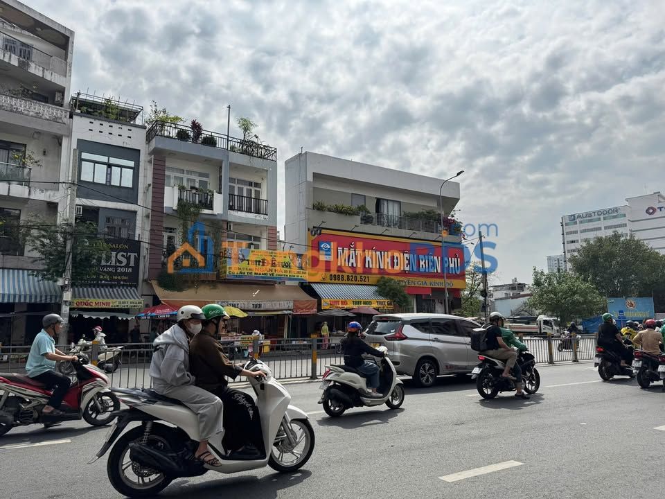 Nhà mặt tiền Nguyễn Xí P13 47m² 14 tỷ - Mặt tiền kinh doanh