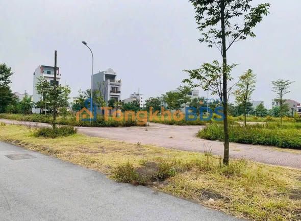 Đất nền 100m² view TTTM, Dương Húc, Tiên Du - Sổ hồng lâu dài