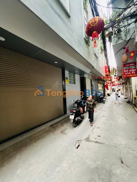 Nhà Đội Cấn Ba Đình 45m² giá 16.5 tỷ - Ô tô vào tận nhà