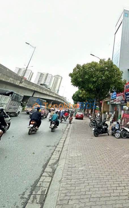 Nhà Mặt Phố Khúc Duy Tiến 46m² x 4 Tầng - Kinh Doanh Đỉnh Cao