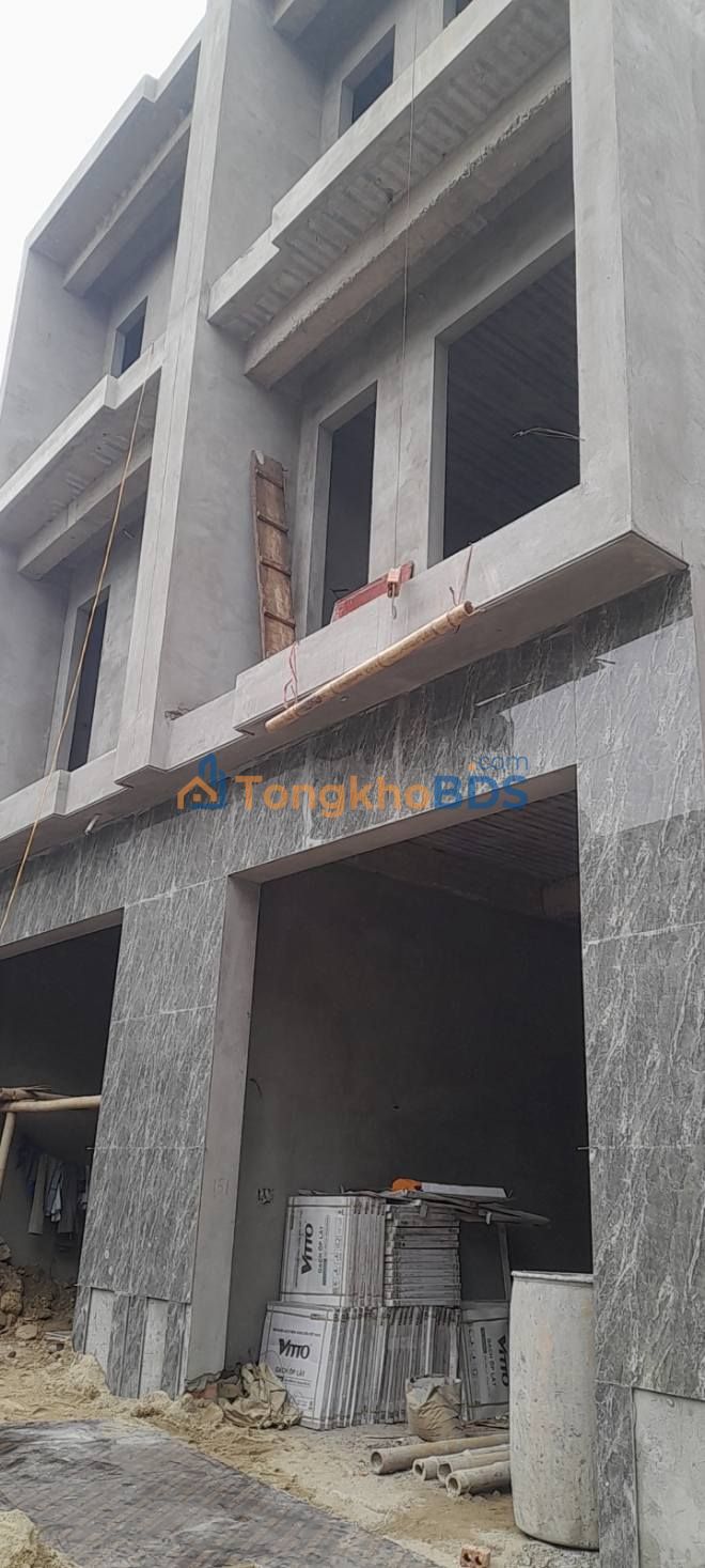 Nhà riêng Phường Phú Sơn 2000m² 2 tỷ - Full nội thất