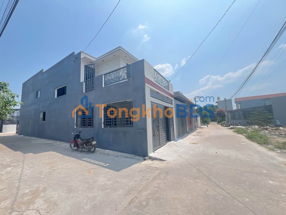 Nhà Góc 2 Mặt Tiền Trảng Bom, Đồng Nai - 100m² Giá 2.65 Tỷ