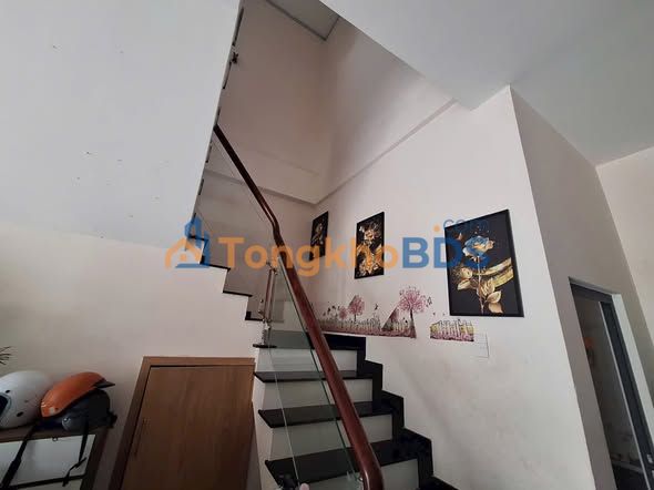 Nhà 2PN An Thạnh, Thủ Dầu Một - 79m², Ô tô vào nhà, Giá 3.1 tỷ