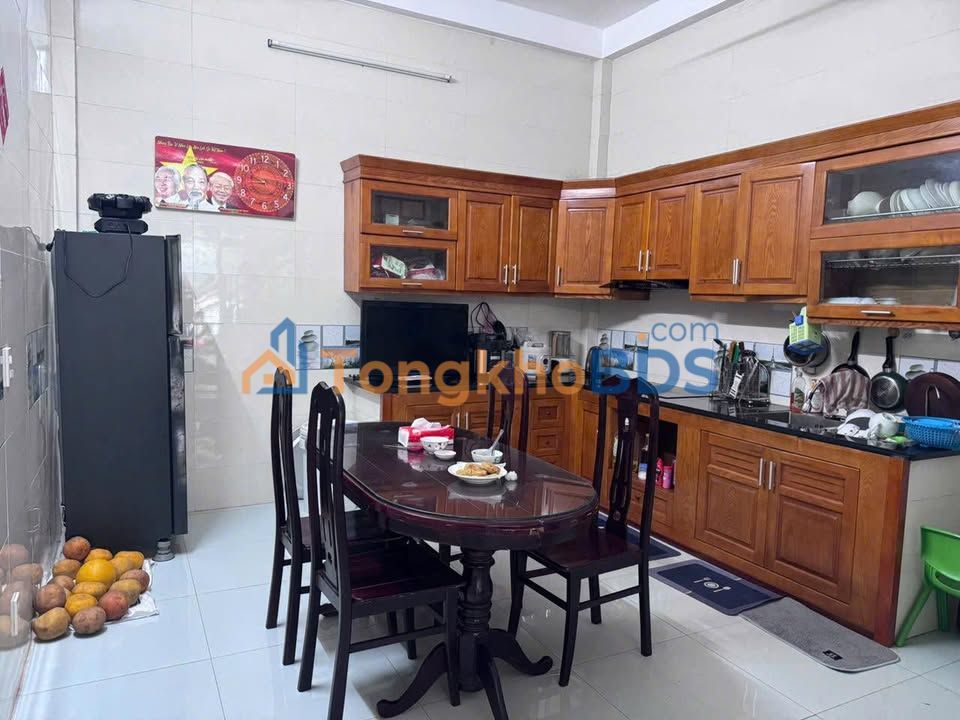 Nhà Quang Minh 40m² 2.9 tỷ - Ô tô vào tận nhà, sổ đỏ