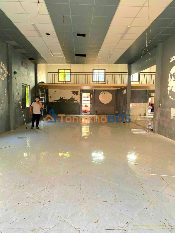 Nhà phố Dĩ An 130m² giá 18 triệu - Mặt tiền kinh doanh