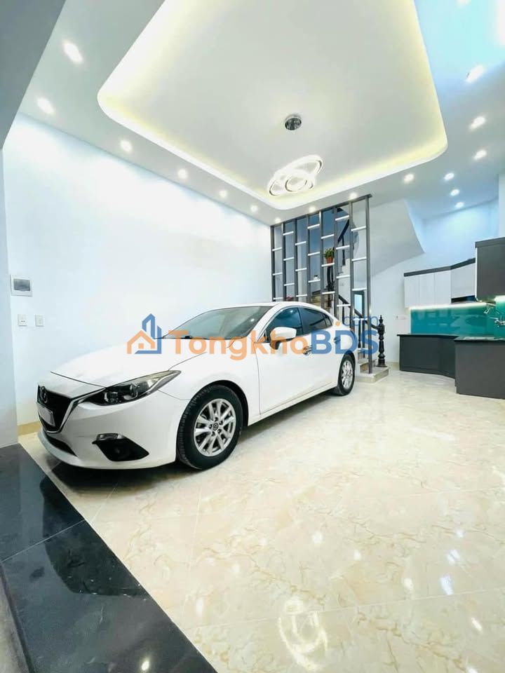 Nhà Phân Lô Ô Tô Vào Nhà Đền Lừ 43m² 6 Tầng - View Hồ Thoáng Đãng