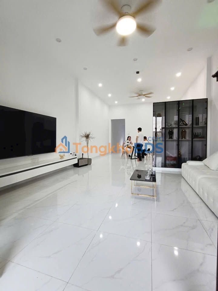 Nhà Cấp 4 100m² Cam Ranh - Sổ Hồng Sắp Có - Chỉ 1.2 Tỷ