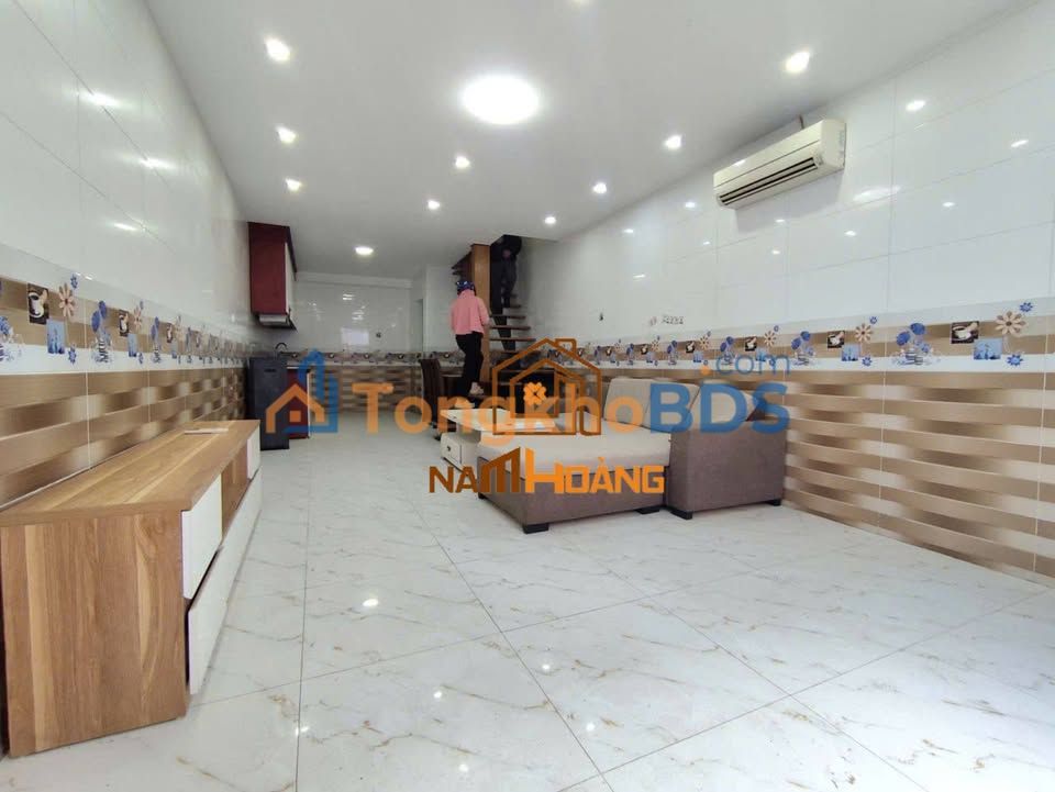 Nhà Biên Giang 37m² - 2 Tầng, 2PN, Gần QL6, Giá 3.x Tỷ