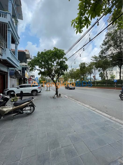 Nhà liền kề Trần Hưng Đạo Nam Định 16 tỷ - Mặt tiền kinh doanh