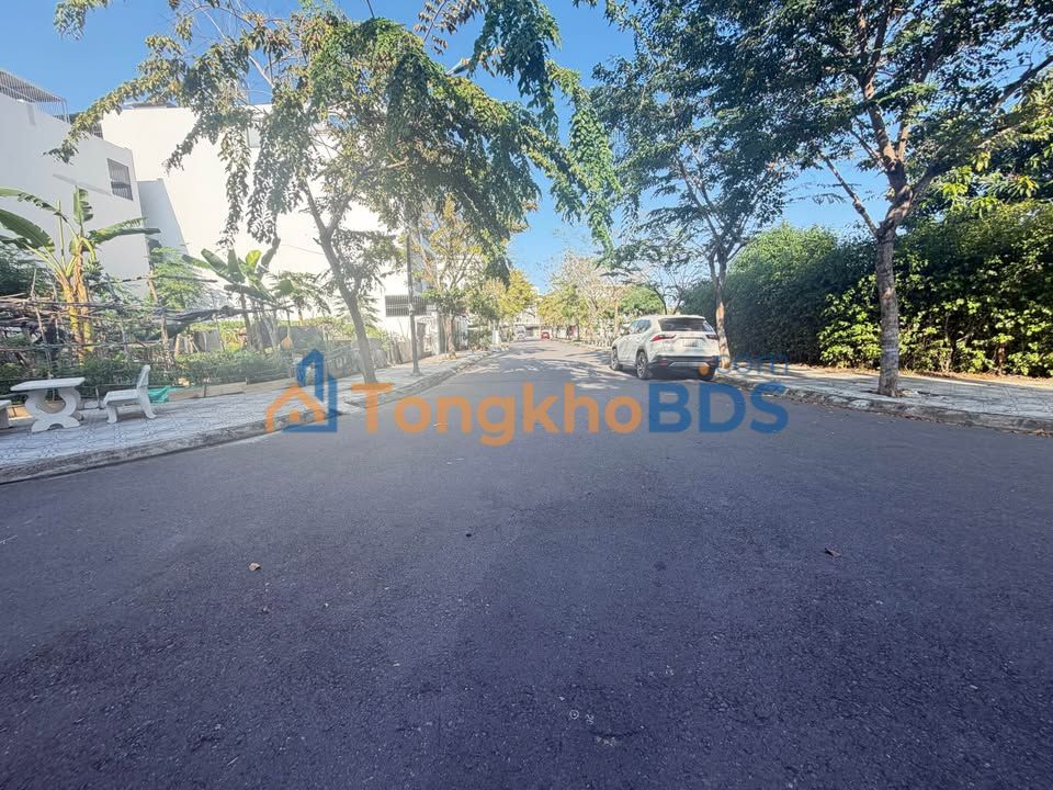 Bán Đất Vàng Quận Bình Tân - Lô Góc 131m², Sổ Đỏ, Đối Diện Công Viên