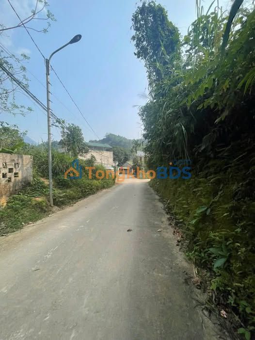 Bán Gấp Đất 402m² Xuân Thủy, Hà Giang - Giá 2 Tỷ, Ô Tô Vào Tận Nơi