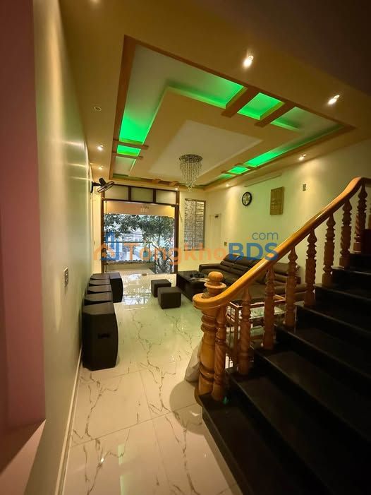 Nhà 3 Tầng Mặt Tiền Lê Chân, Hải Phòng - 3.8 Tỷ, Kinh Doanh Sầm Uất