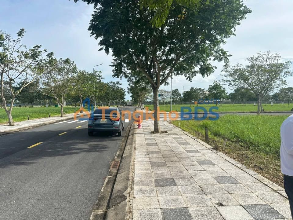 Đất nền Bến Lức 100m² 2 tỷ - Sổ đỏ chính chủ