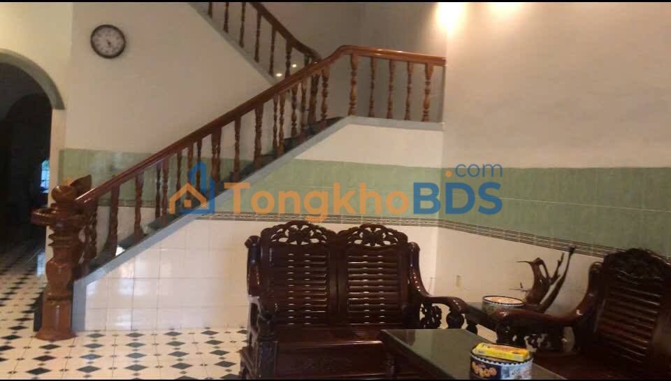 Nhà 3 tầng Lê Duẩn Tuy Hòa 149m² 14 tỷ - Ô tô vào nhà