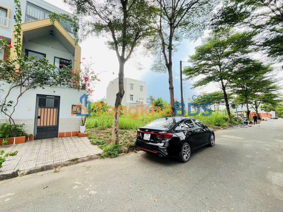 Đất nền Bưng Ông Thoàn Q9 160m² 10.4 tỷ - Sổ đỏ chính chủ