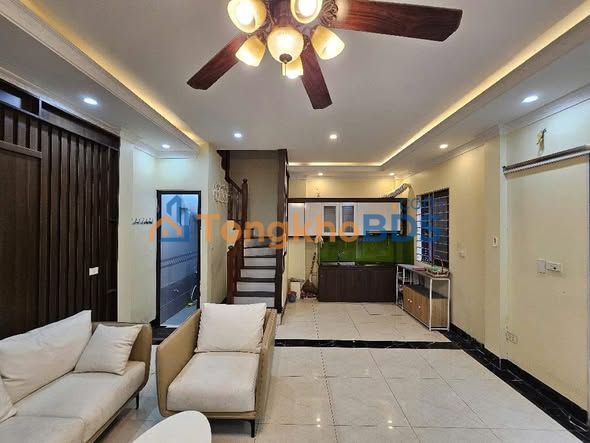 Nhà Phố Thanh Am 31m² - Sổ Đỏ Sẵn Sàng Giao Dịch, Giá 3.35 Tỷ