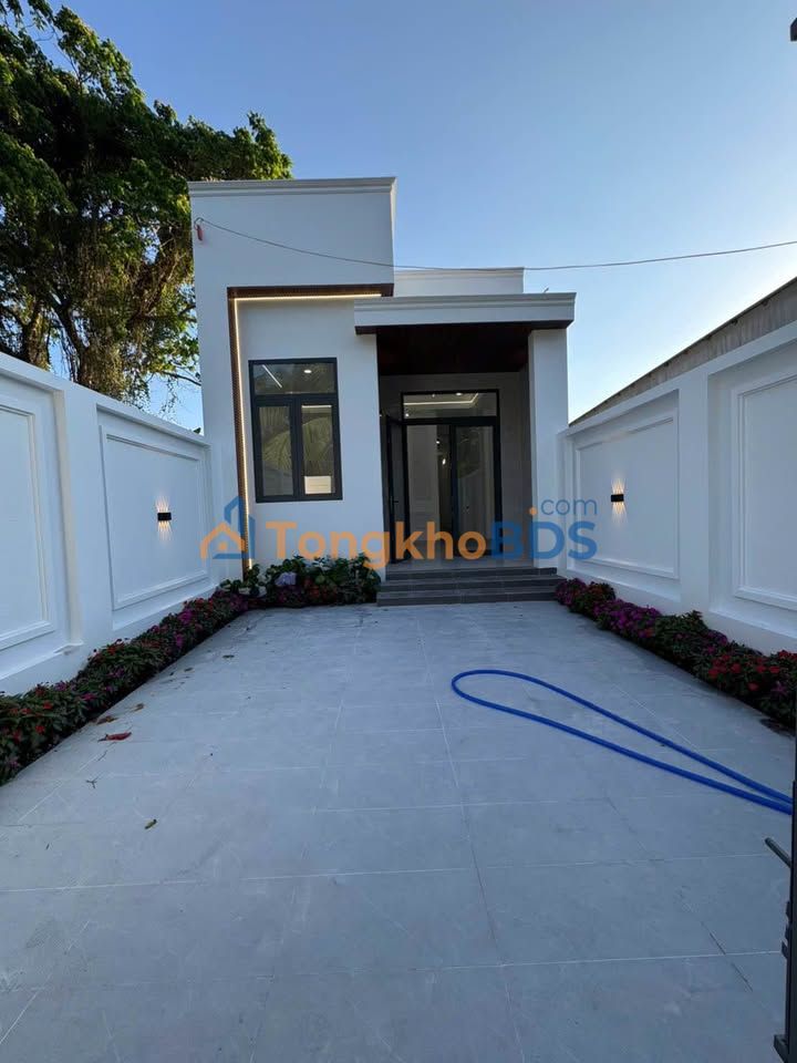 Nhà Phó Cơ Điều Long Hồ 122m² 1,39 tỷ - Ô tô vào tận nhà