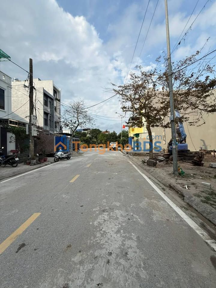 Đất Đặng Tất Nam Định 72m² 3.18 tỷ - Đường to ô tô