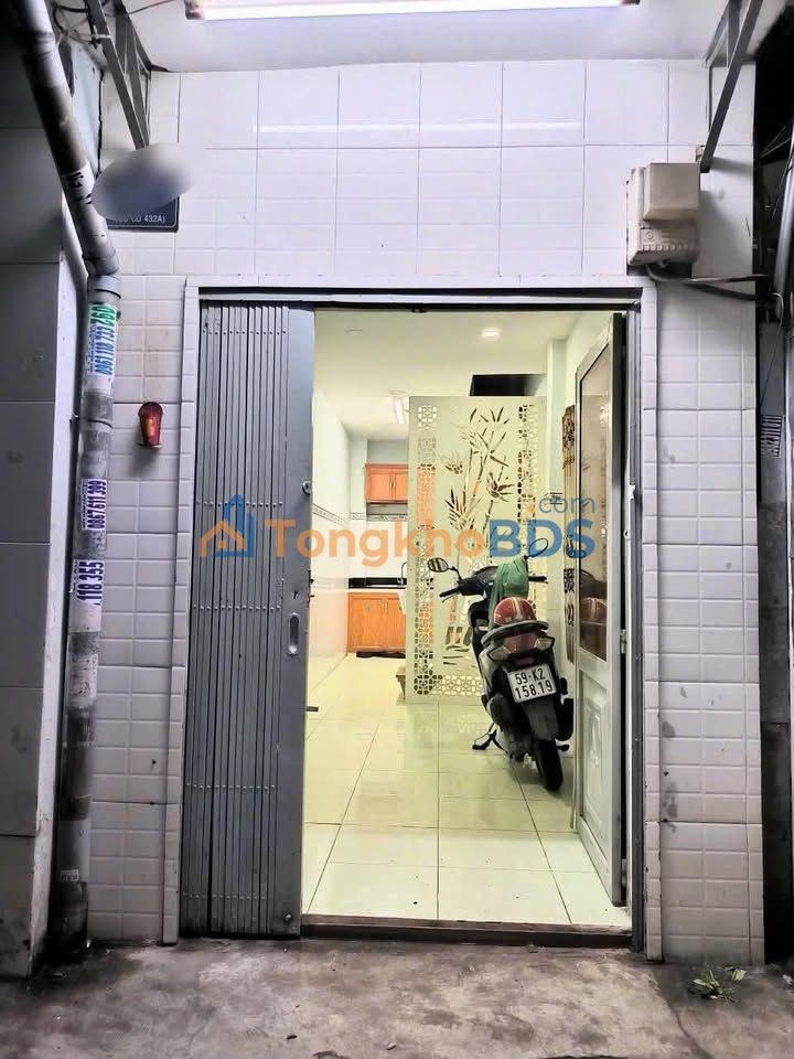 Nhà Nhỏ 14m² Hẻm Âu Cơ, Tân Phú - Giá 4.5 Triệu/Tháng