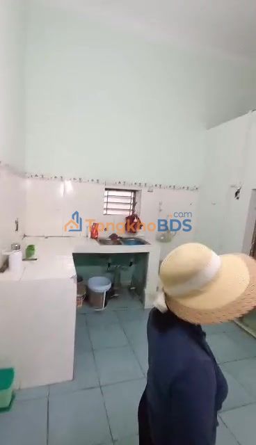 Nha rieng Da Sy Dong Quang 2.5 trieu/thang - San sang o ngay