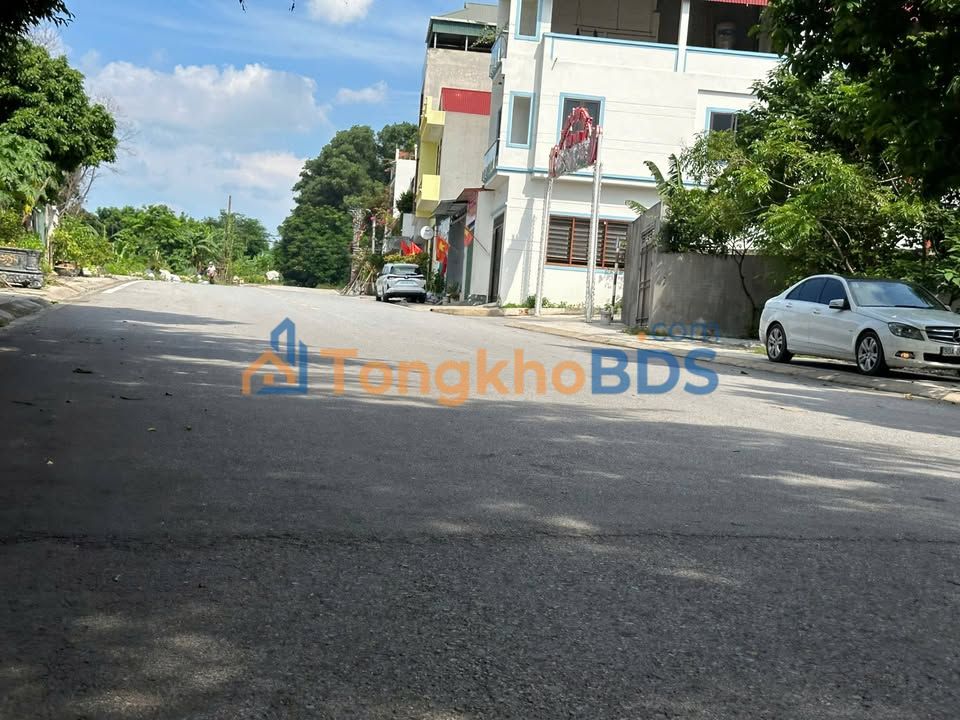 Bán đất Mặt tiền Kinh doanh Vĩnh Yên 104m² - Giá 3.x Tỷ