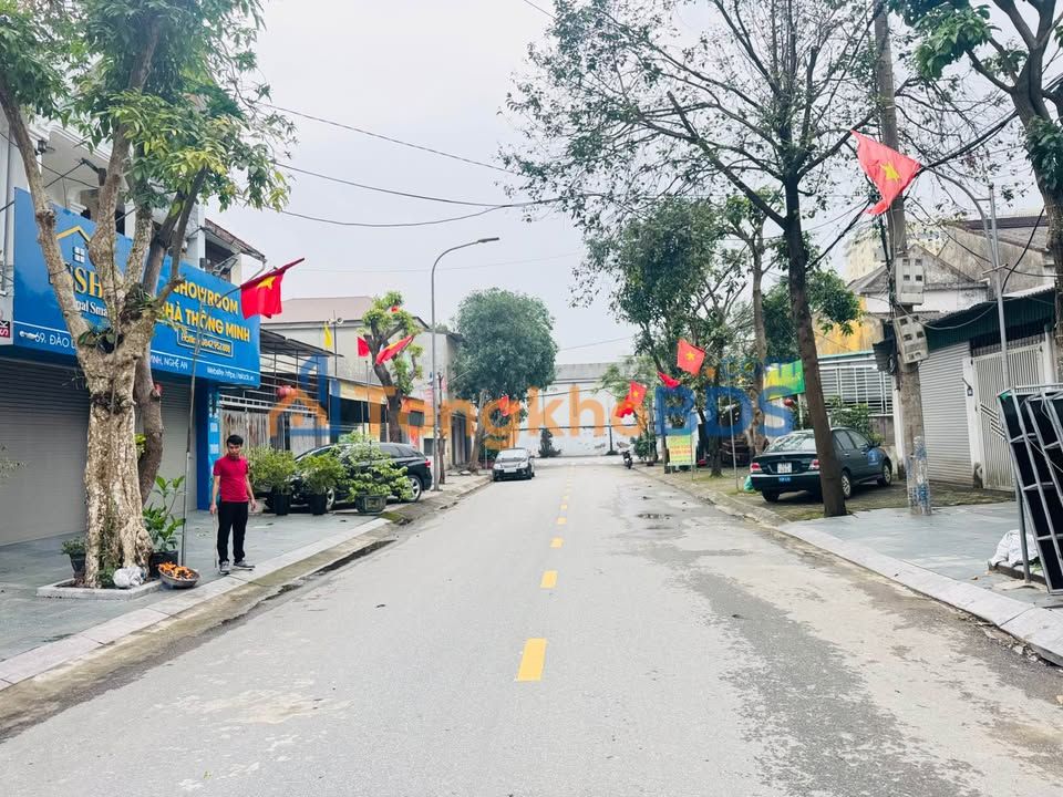 Nhà 3 tầng Lê Văn Hưu Vinh 125m² - Sẵn sàng ở ngay