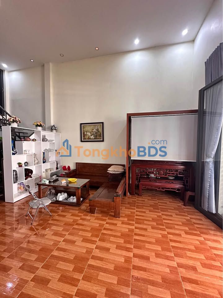 Nhà Phố Trần Hưng Đạo 81m² - Sẵn Sàng Cho Gia Đình Trẻ