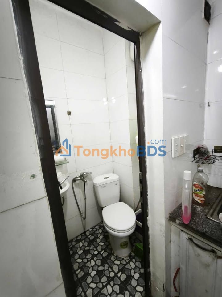 Nhà 40m² Hai Bà Trưng - Ngõ Rộng 2 Tầng, Giá 2.5 Tỷ
